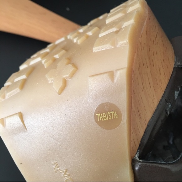 BCBGeneration Tapered Chunky Heels Sandals Brown Embellish Strap Platform 7.5B - Picture 9 of 15